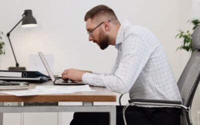 How Poor Posture Affects Spinal Health and Daily Comfort: The Role of Chiropractic Care in Supporting Better Alignment